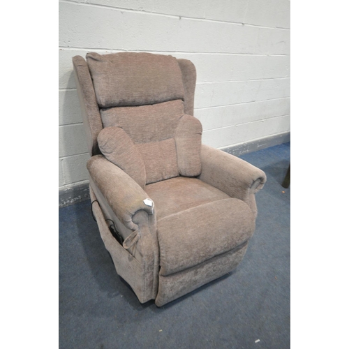 1274 - A BROWN UPHOLSTERED ELECTRIC RISE AND RECLINE ARMCHAIR (PAT pass and working)