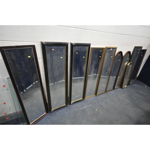 1337 - A QUANTITY OF MODERN WALL MIRRORS, with majority of the mirrors rectangular (10)