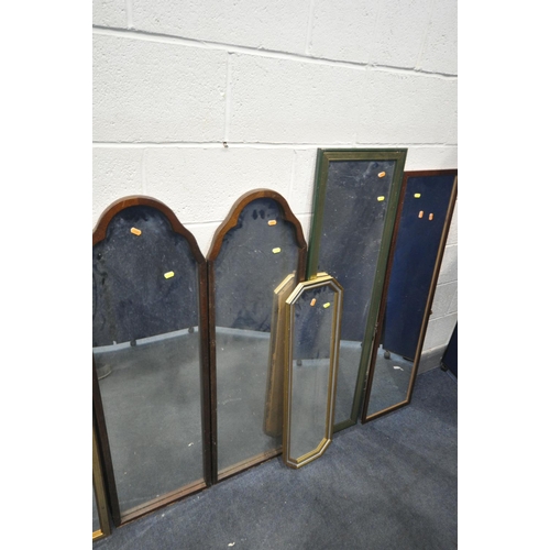 1337 - A QUANTITY OF MODERN WALL MIRRORS, with majority of the mirrors rectangular (10)