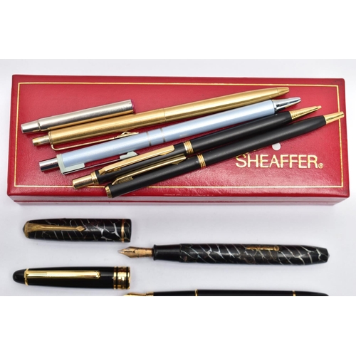 100 - A SELECTION OF PENS, to include a 'Sheaffer' gold plated fountain pen, a gold tone 'Papermate' ball ... 