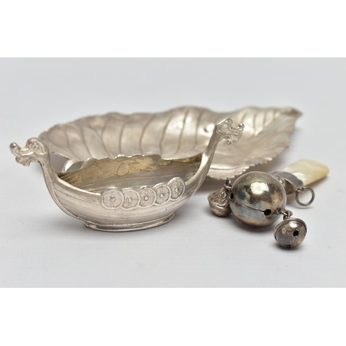 109 - A SELECTION OF SILVER AND WHITE METAL ITEMS, to include an early 20th century silver rattle with mot... 