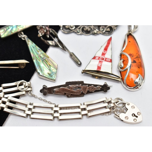 127 - ASSORTED SILVER AND WHITE METAL JEWELLERY, to include a silver mariner chain, approximate length 510... 