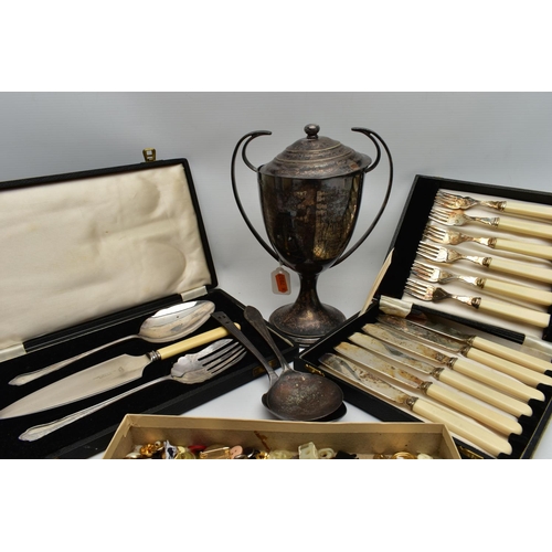 165 - ASSORTED CUTLERY AND COSTUME JEWELLERY, to include a case set of three servers, a cased set of twelv... 