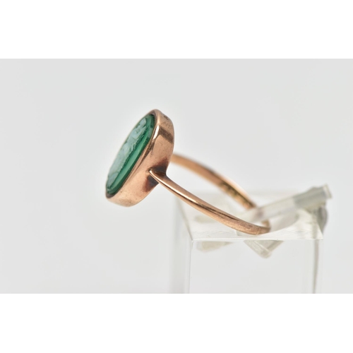 17 - A 9CT ROSE GOLD CAMEO RING, oval green and white chalcedony cameo depicting a lady, collet set stamp... 