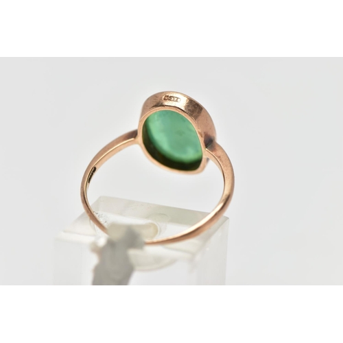 17 - A 9CT ROSE GOLD CAMEO RING, oval green and white chalcedony cameo depicting a lady, collet set stamp... 