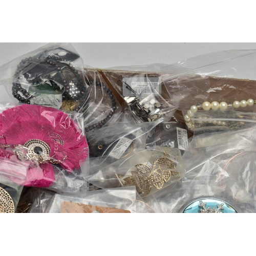 172 - A LARGE QUANTITY OF COSTUME JEWELLERY, to include paste set necklaces, bangles, earrings, hair clips... 