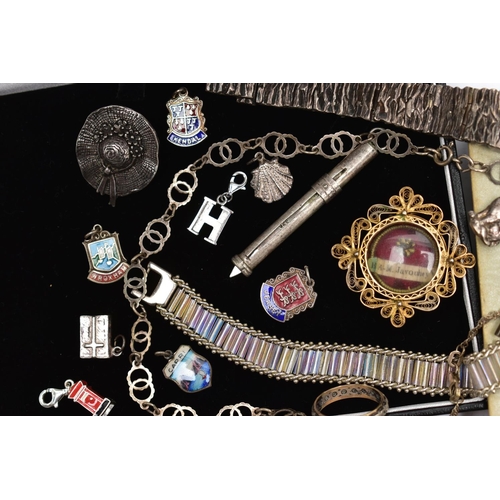 37 - A SELECTION OF SILVER AND WHITE METAL JEWELLERY, to include a ladies silver 'Accurist' wristwatch cr... 