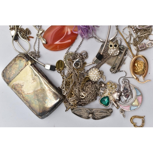 47 - A BAG OF SILVER AND WHITE METAL JEWELLERY, to include a single yellow metal oval hoop earring, stamp... 