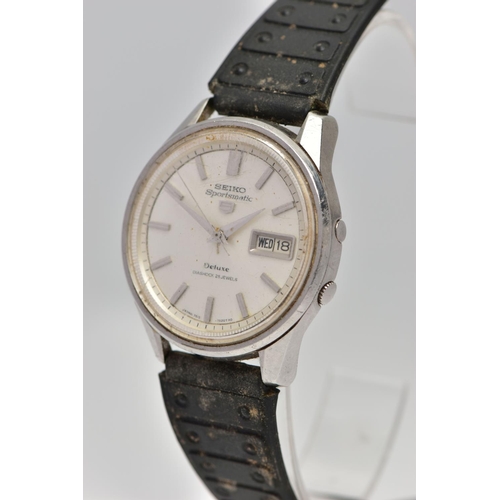 51 - A 'SEIKO SPORTSMATIC DELUXE' WRISTWATCH, working at time of cataloguing, round silver dial signed 'S... 