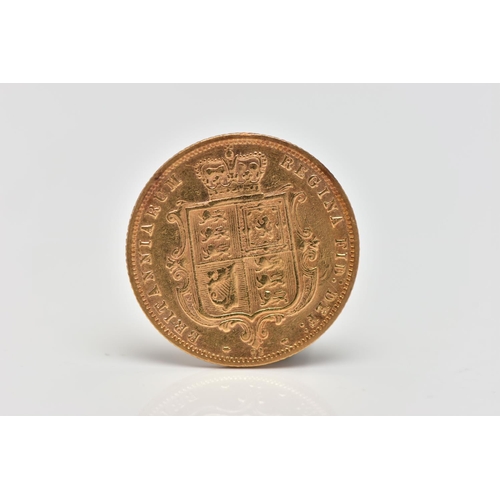 79 - A QUEEN VICTORIA HALF SOVEREIGN COIN, depicting Queen Victoria to the obverse and a shield to the re... 