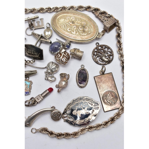 92 - AN ASSORTMENT OF SILVER AND WHITE METAL JEWELLERY, to include seven silver novelty charms, a silver ... 