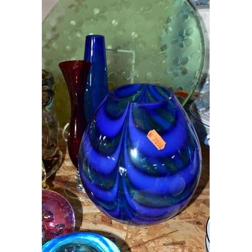 317 - A GROUP OF STUDIO GLASS, comprising a Murano style angel fish, a Whitefriars knobble and swirl vase ... 