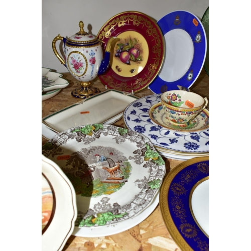 318 - A COLLECTION OF CERAMICS AND MISCELLANEOUS DINNERWARE, comprising a Spode limited edition plate 739/... 