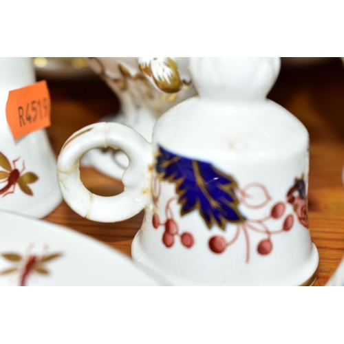 329 - A GROUP OF COALPORT TEA AND GIFT WARES, in Pageant and Hong Kong patterns, twenty six pieces, compri... 