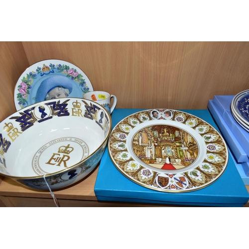 346 - NINE PIECES OF BOXED AND LOOSE ROYAL COMMEMORATIVE CERAMICS, comprising a Coalport limited edition S... 