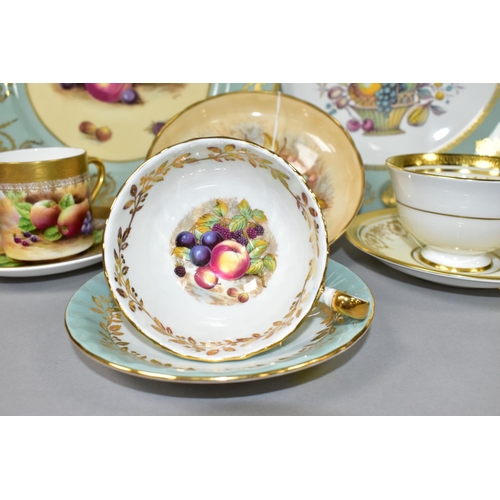 400 - A GROUP OF AYNSLEY TEA WARES, ETC, comprising an Orchard Gold 1303 pattern footed bowl diameter 14.5... 