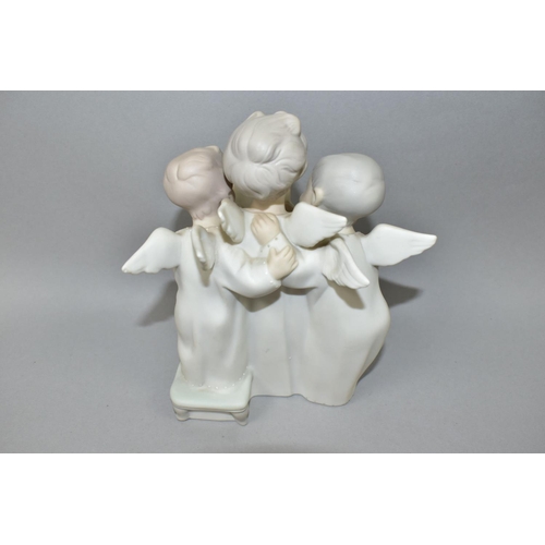 401 - THREE LLADRO FIGURES AND FIGURE GROUPS OF ANGELS, comprising Angel's Group 4542, introduced in 1969,... 