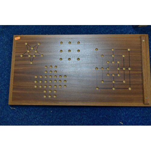 475 - ONE BOX OF CHESS AND CLASSIC BAR GAMES, to include a bar skittles board, length 85cm x width 61cm, b... 