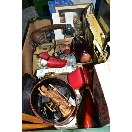 500 - THREE BOXES AND LOOSE METALWARES, SUNDRIES, TWO TABLE LAMPS, ETC, including table mats, brass and ot... 