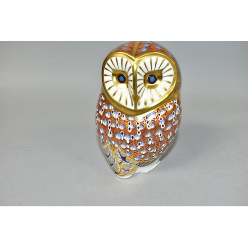 510 - A ROYAL CROWN DERBY BARN OWL PAPERWEIGHT AND A THOMAS BLAKEMORE LTD RESIN DUCK FIGURE, the paperweig... 