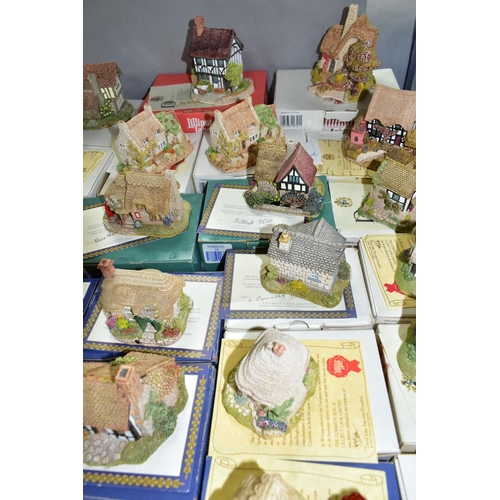 516 - FIFTY ONE LILLIPUT LANE SCULPTURES FROM THE NORTH AND THE MIDLANDS COLLECTIONS, mostly boxed and wit... 