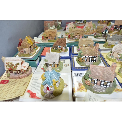 516 - FIFTY ONE LILLIPUT LANE SCULPTURES FROM THE NORTH AND THE MIDLANDS COLLECTIONS, mostly boxed and wit... 