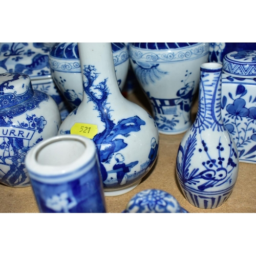 521 - A QUANTITY OF BLUE AND WHITE WILLOW PATTERN AND ORIENTAL STYLE CERAMICS, comprising a Portmeirion 'H... 