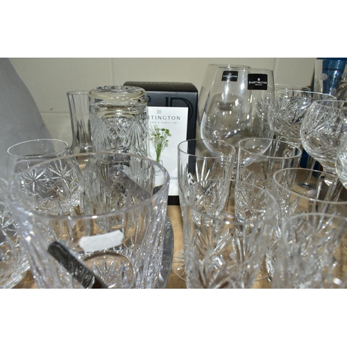 547 - A QUANTITY OF CUT CRYSTAL GLASSWARES, approximately fifty pieces to include a boxed Dartington Conto... 