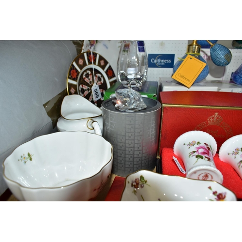 565 - A GROUP OF BOXED GLASSWARES AND ROYAL CROWN DERBY, comprising three boxed Caithness vases, a boxed C... 