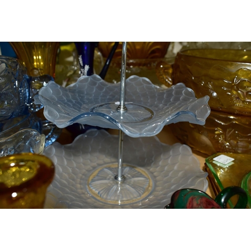 566 - A COLLECTION OF BAGLEY GLASS AND OTHER ART DECO GLASSWARES, to include four Bagley Glass 1930s Marin... 