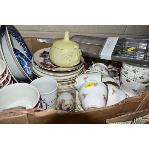 580 - FIVE BOXES AND LOOSE ASSORTED CERAMICS AND GLASS ETC, to include rose pattern tea wares, Alfred Meak... 