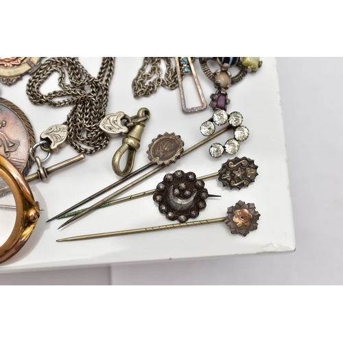 113 - A SELECTION OF SILVER AND WHITE METAL ITEMS OF JEWELLERY, to include an Edwardian silver Celtic cros... 