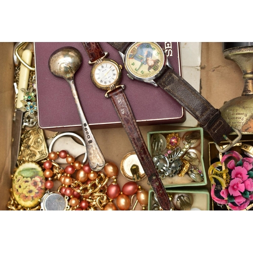 149 - AN ASSORTMENT OF SILVER, WHITE METAL AND OTHER ITEMS, to include a silver fiddle spoon, hallmarked '... 