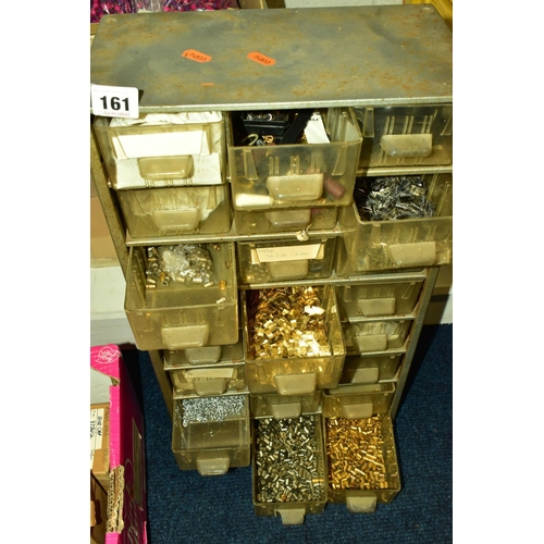 161 - A LARGE ASSORTMENT OF JEWELLERY MAKING EQUIPTMENT,  to include a large mixture of white and yellow m... 