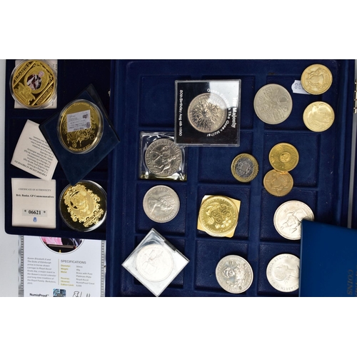 171 - A PLASTIC BOX CONTAINING COINS AND COMMEMORATIVES, to include a Royal Mint special 90th birthday sil... 