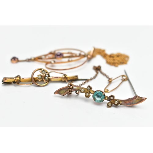 18 - A COLLECTION OF EDWARDIAN JEWELLERY, to include a 9ct yellow gold purple paste and seed pearl pendan... 