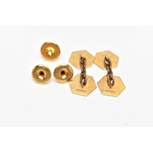 81 - A PAIR OF 18CT GOLD DRESS STUDS AND 9CT GOLD CUFFLINKS, two plain polished yellow gold dress studs, ... 