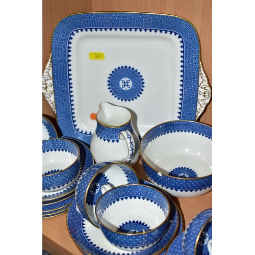 347 - A TWENTY SEVEN PIECE WEDGWOOD LYNN Y6801 PART TEA SET, comprising a square twin handled cake plate, ... 