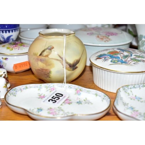 350 - A GROUP OF CERAMICS AND METALWARES, approximately forty pieces to include an Edwardian Royal Worcest... 