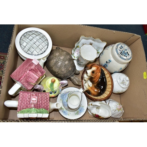 399 - SIX BOXES OF GLASSWARE, CERAMICS AND HOUSEHOLD ORNAMENTS to include Leonardo Collection cottages, Ay... 