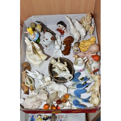 419 - TWO BOXES AND LOOSE CERAMICS AND SUNDRY ITEMS, to include a Royal Worcester gilded teacup, the inter... 