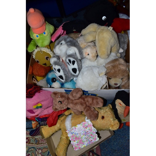 386 - A VINTAGE GOLDEN PLUSH TEDDY BEAR AND A BOX OF SOFT TOYS, the bear in much loved condition, glass ey... 