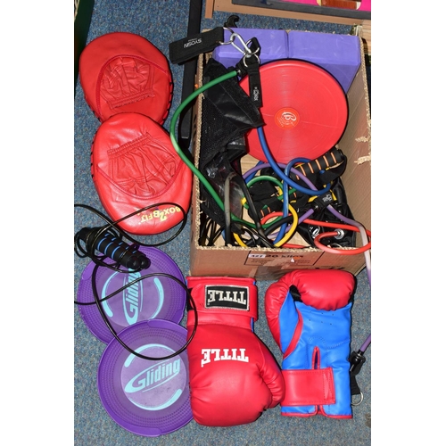 427 - BOXING GLOVES & ACCESSORIES to include on pair of  'Title' gloves, one pair of sparring gloves, a sk... 