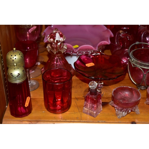 430 - A COLLECTION OF CRANBERRY GLASS AND OTHER GLASSWARES, to include cranberry glass vases, jugs, drinki... 