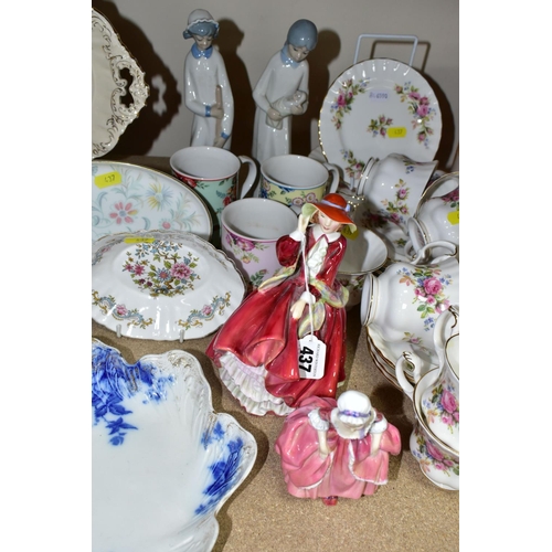 437 - A GROUP OF CERAMICS AND A ROYAL ALBERT 'MOSS ROSE' PATTERN PART TEA SET, comprising seven tea plates... 