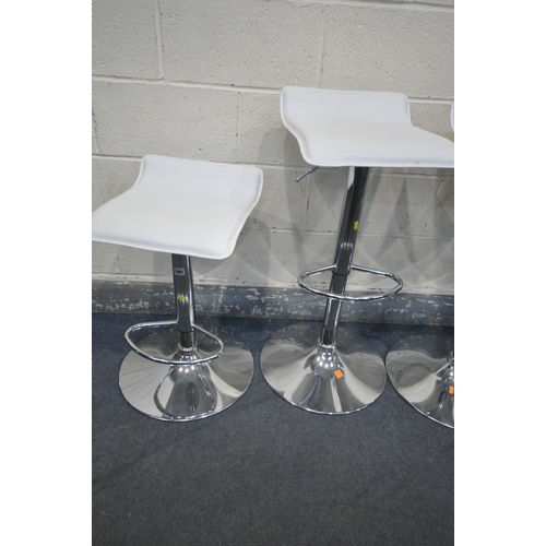 1491 - A SET OF FOUR WHITE LEATHERETTE RISE AND FALL BAR STOOLS, maximum height 85cm x minimum height 85cm ... 