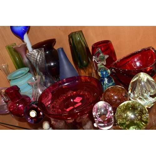 329 - A GROUP OF COLOURED AND DECORATIVE GLASSWARES, twenty one pieces to include Caithness Skyhigh and Se... 