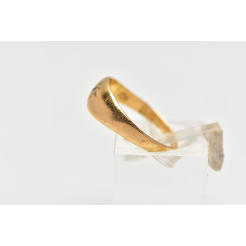 33 - AN 18CT GOLD DIAMOND RING, designed as a star set old cut diamond, with tapered band, hallmarked Che... 