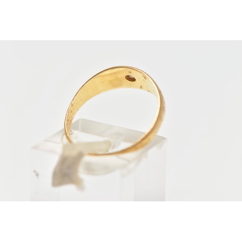 33 - AN 18CT GOLD DIAMOND RING, designed as a star set old cut diamond, with tapered band, hallmarked Che... 