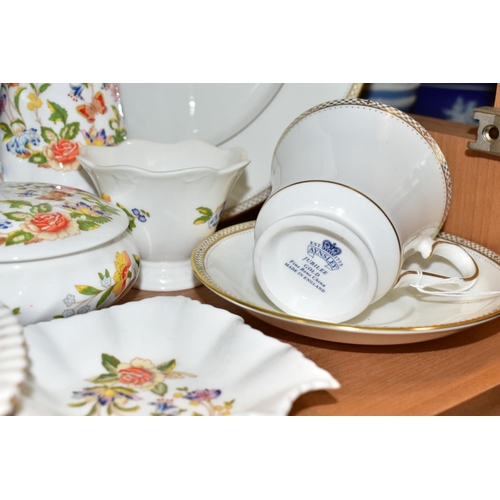 355 - A GROUP OF ROYAL ALBERT AND AYNSLEY TEA AND GIFT WARES, to include Royal Albert Old Country Roses: a... 